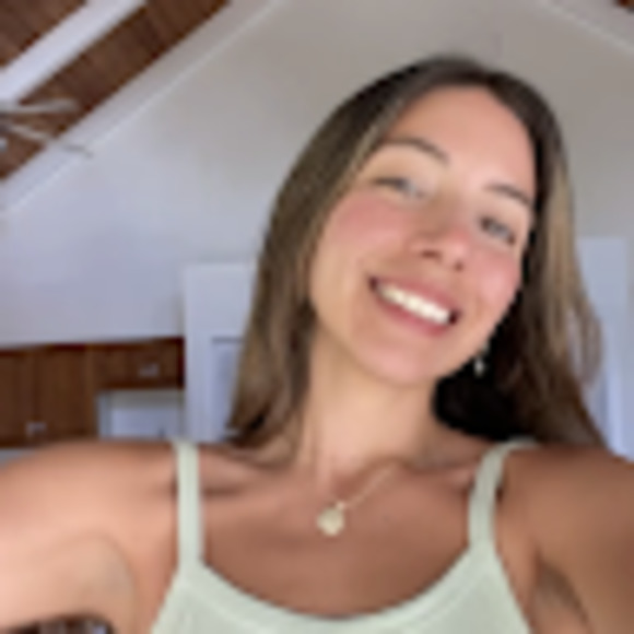 Meet your Posher, Ana - Picture 1 of 1
